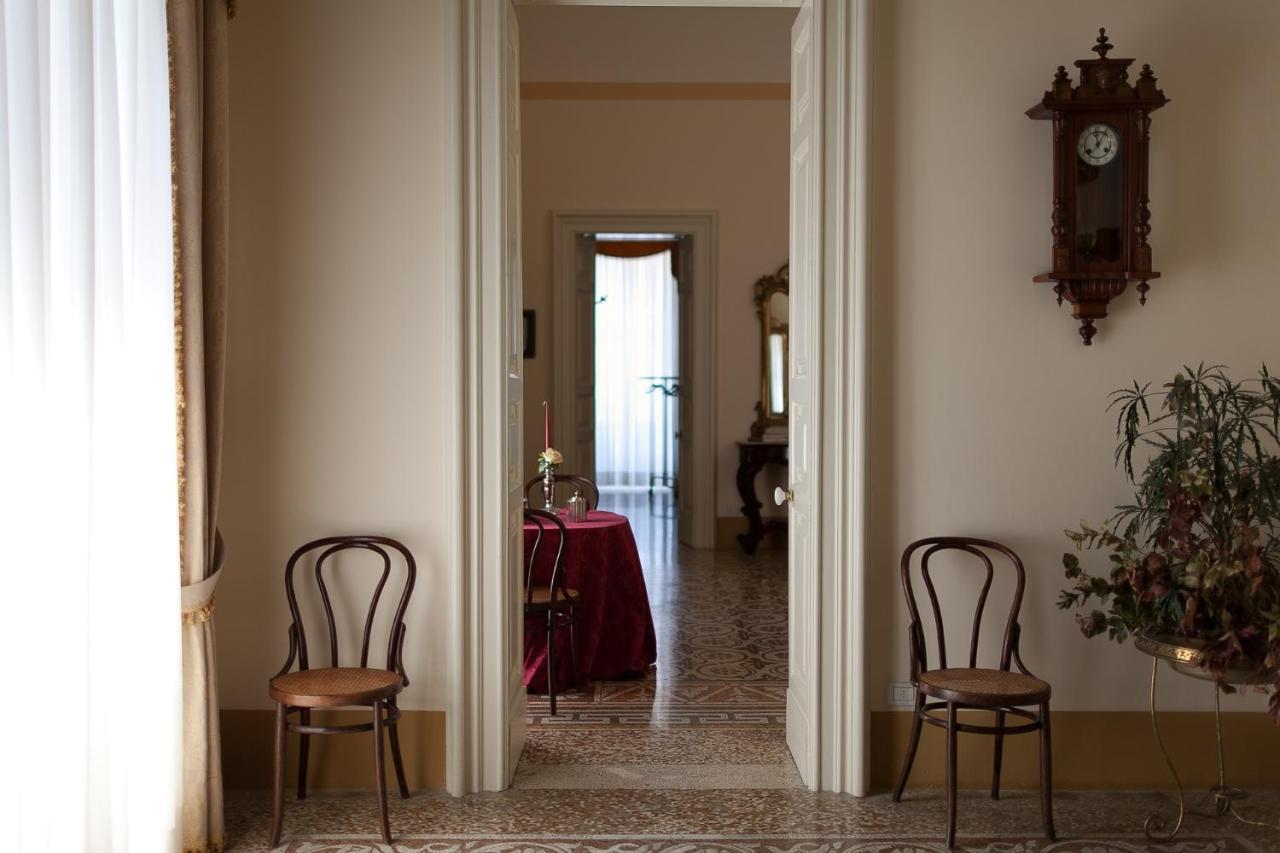 Palazzo Pio Apartment Lecce Ngoại thất bức ảnh